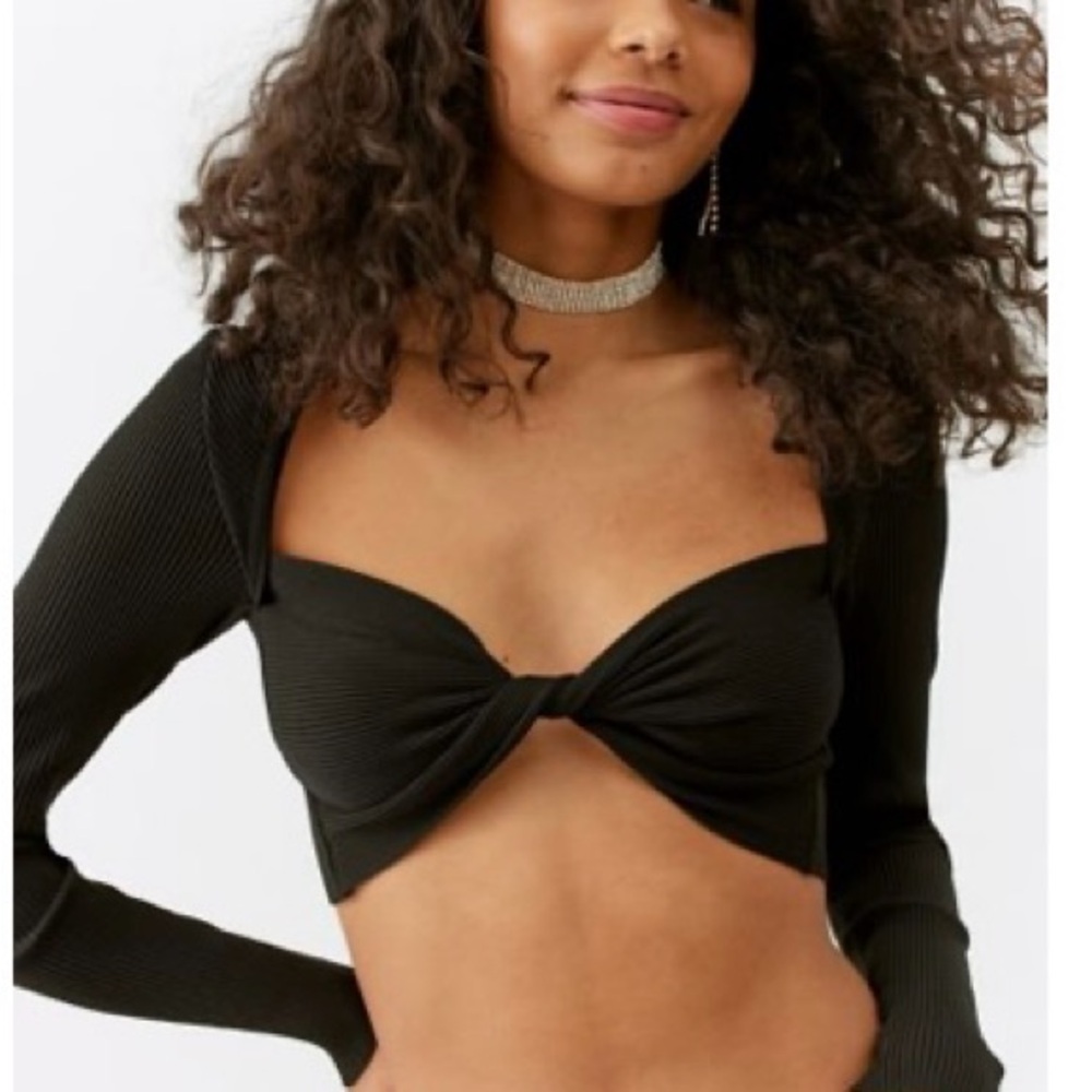 Black Twist Front Crop Top with Long Sleeves